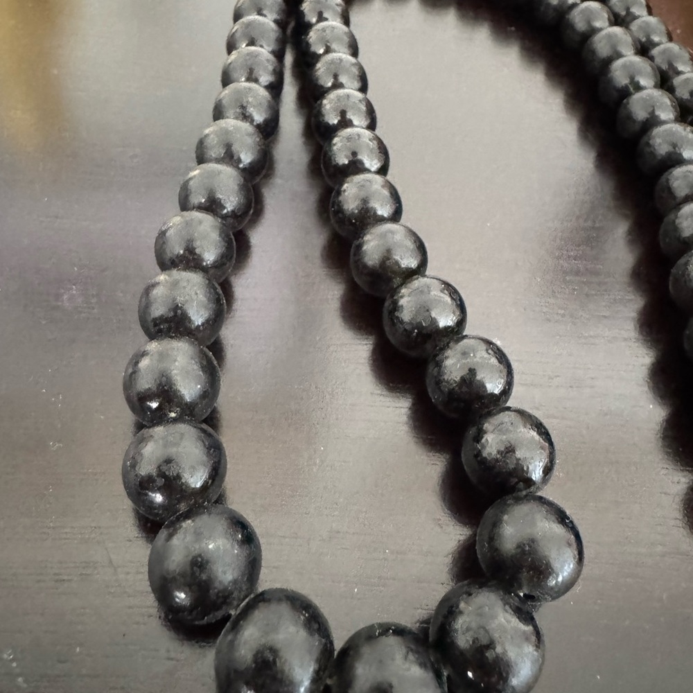 Elegant Black Beaded Necklace